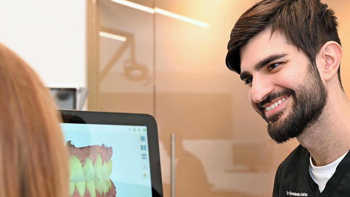 Clear Aligners, Clear Results: Straighten Your Teeth Discreetly in Hertfordshire